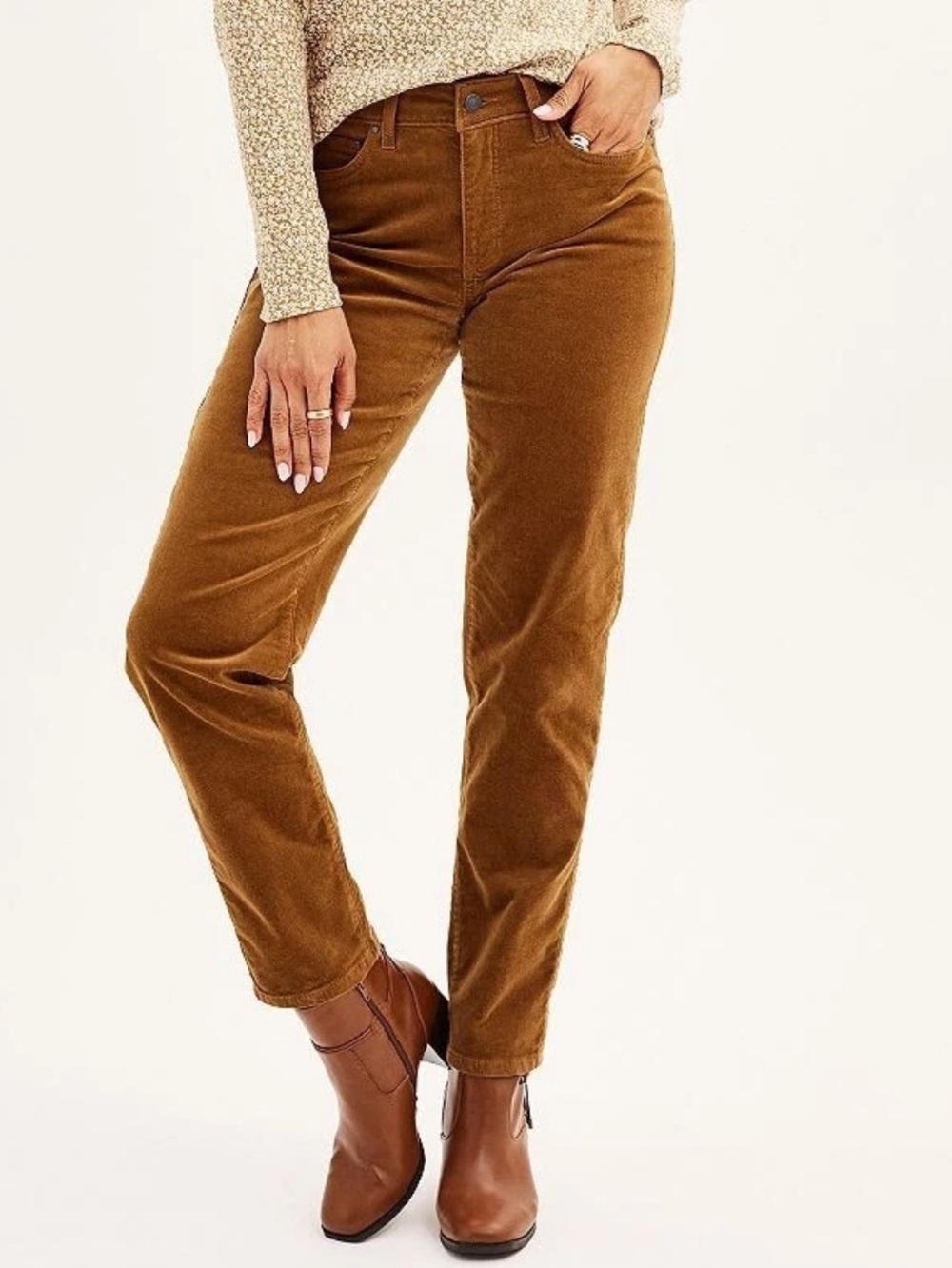 croft & barrow Straight-Leg Mid Rise Jeans in Camel Brown